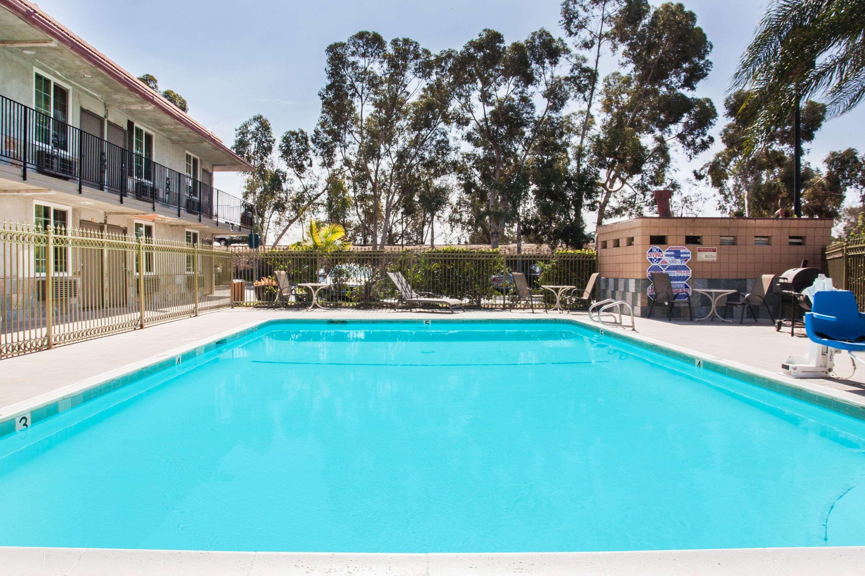 Super 8 By Wyndham Redlands/San Bernardino Motel Exterior foto